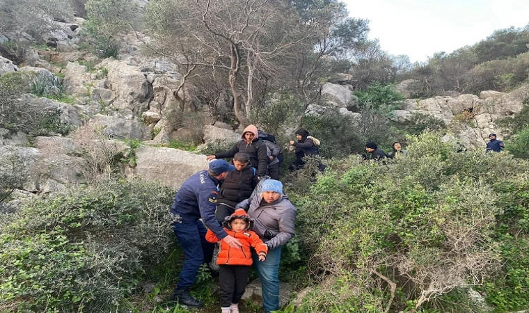 Armutlu Koyu'nda 13'ü Çocuk 34 düzensiz göçmen yakalandı.