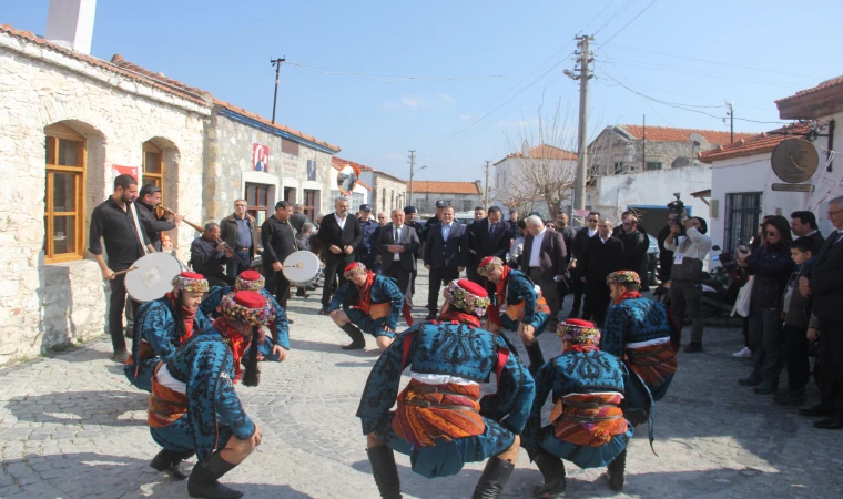 MUĞLA VALİSİ İDRİS AKBIYIK DATÇA BADEM ÇİÇEĞİ FESTİVALİNİ ZİYARET ETTİ.