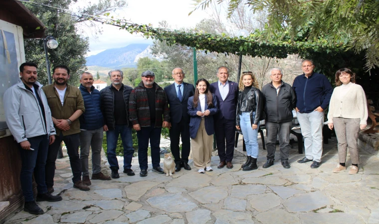 CHP BELEDİYE BAŞKAN ADAYI KURT, BASIN MENSUPLARI İLE KAHVALTI PROGRAMINDA BULUŞTU