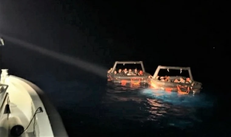 DATÇA AÇIKLARINDA 32 GÖÇMEN KURTARILDI: 19’U ÇOCUK