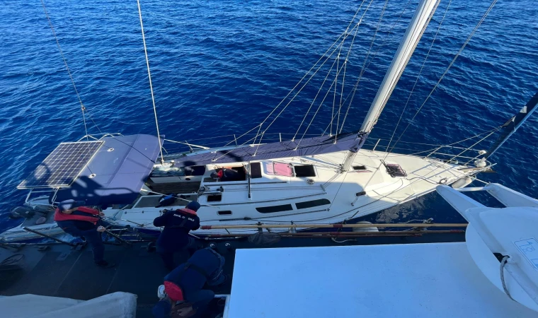 DATÇA'DA 5’İ ÇOCUK 22 KAÇAK GÖÇMEN YAKALANDI