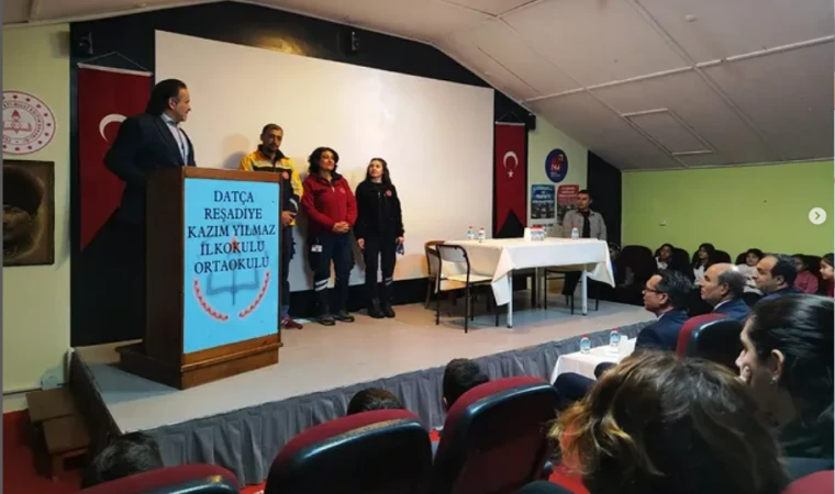 ACİL SAĞLIK HİZMETLERİ HAFTASI’NDA DATÇA’DA FARKINDALIK PROGRAMI DÜZENLENDİ