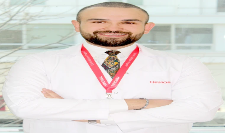 YAZA SAĞLIKLI VE IŞILTILI BİR CİLTLE GİRMENİN 8 ALTIN KURALI