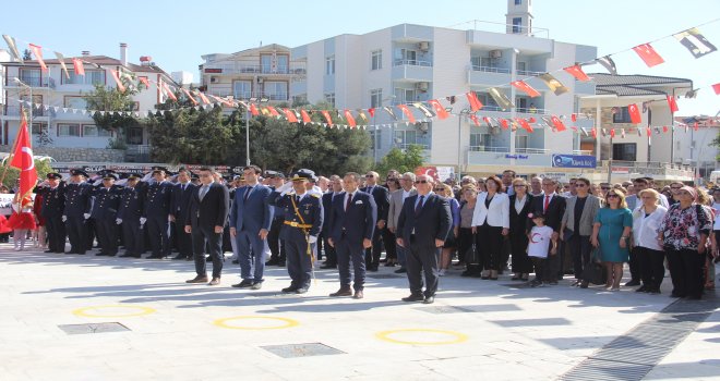 29 EKİM ÇOŞKUSU ÇELENK SUNMA TÖRENİ İLE BAŞLADI