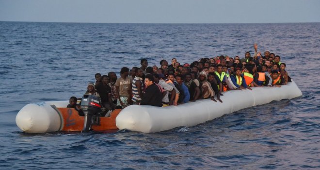 96 GÖÇ­ME­NİN YA­KA­LAN­DI­ĞI OPE­RAS­YON­DA 2 KİŞİ TU­TUK­LAN­DI