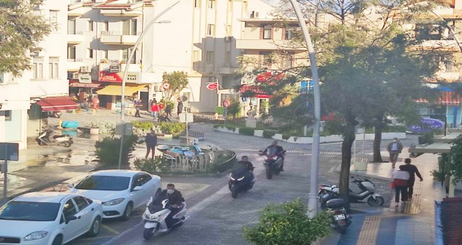 DATÇA'DA SO­KA­ĞA ÇIKMA KI­SIT­LA­MA­SI­NA UYU­LU­YOR