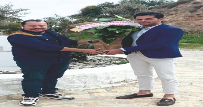 MHP DATÇA İLÇE BAŞ­KA­NI GÖK­HAN AKYEL'DENUSLU HOTEL ROYAL YACHTİNG YÖNETİM KU­RU­LU BAŞ­KA­NIYİĞİT USLU'YA TEBRİK ZİYARETİ