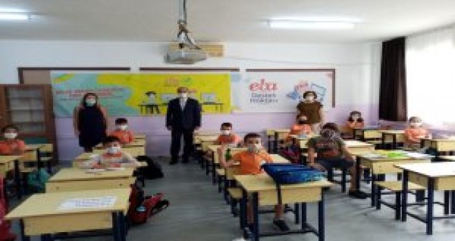 YÜZ YÜZE EĞİTİMDE İKİNCİ AŞA­MA­YA GEÇİLDİ