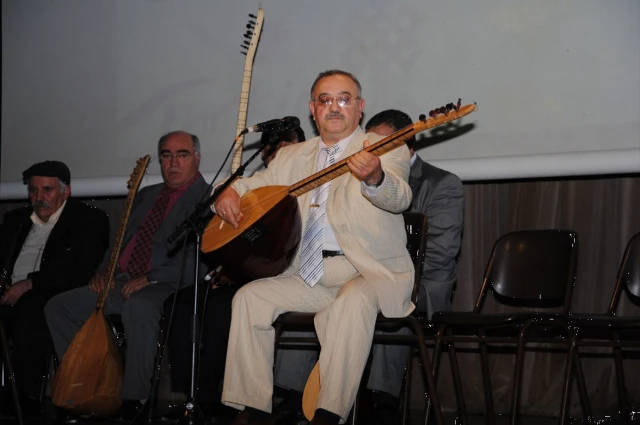 Avrupa’da Türkler, Yaşayan Kültürümüz ve Ozanlık Geleneği