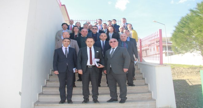  KAY­MA­KAM ÇOBAN BAŞ­KAN­LI­ĞIN­DA, İLÇE İDARE ŞUBE BAŞ­KAN­LA­RI TOP­LAN­TI­SI YA­PIL­DI