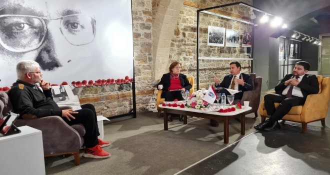  UĞUR MUMCU BOD­RUM'DA ANIL­DI