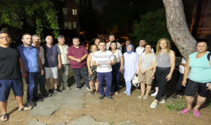 AK PARTİ MARMARİS’TEN BELEDİYENİN SATIŞ KARARINA GECE EYLEMİ
