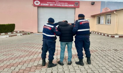 Jandarmadan Operasyon! 14 Yıllık Ceza ile Aranan Şahıs Yakalandı