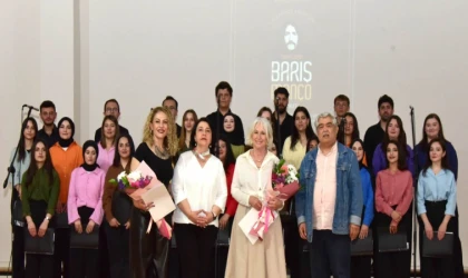 MSKÜ’DE BARIŞ MANÇO SÖYLEŞİSİ LALE MANÇO ÖĞRENCİLERLE BULUŞTU