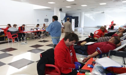 Büyükşehir, Kan Bağışı İçin İlçelerde Harekete Geçti