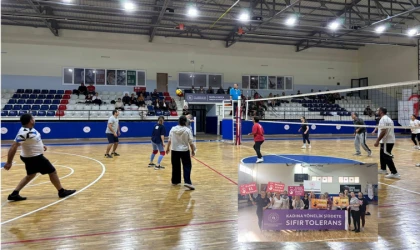 DATÇA’DA ÖĞRETMENLER GÜNÜ TURNUVASI FARKINDALIKLA BAŞLADI