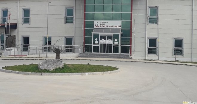 85 YAŞ ÜZERİ VA­TAN­DAŞ­LAR EV­LE­RİN­DE VE HASTANE'DE AŞI­LAN­MA­YA BAŞ­LAN­DI