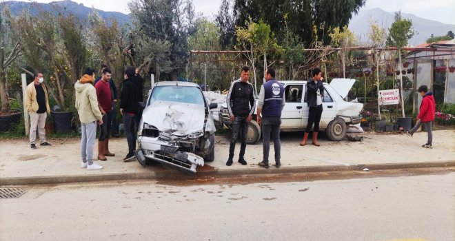 AR­KA­DA­ŞIN­DAN ÖDÜNÇ AL­DI­ĞI OTO­MOBİLLE KAZA YAPTI.