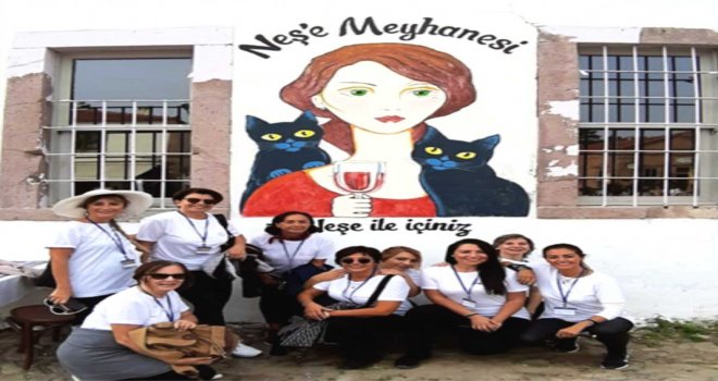 BİR DENİZ İKİ YAKA 'DANS­LAR­LA' KOL KOLA