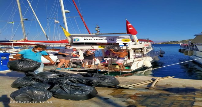 ÇEV­RECİ DENİZCİLER SU ALTI TEMİZLİĞİNE HIZ KES­ME­DEN DEVAM EDİYOR