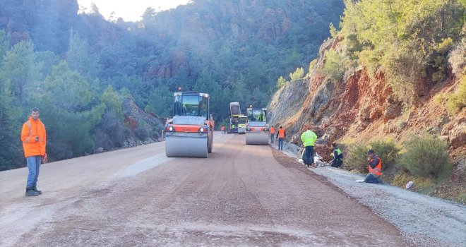 Datça - Marmaris karayolunda yol yapım çalışması başladı