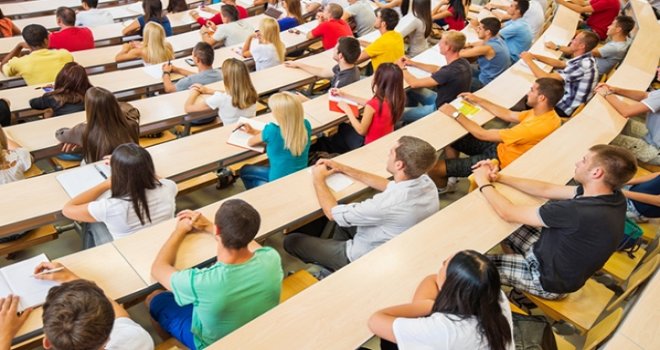 DATÇA BELEDİYESİ BAZI BA­ŞA­RI­LI ÖĞ­RENCİLERİN BUR­SU­NU KESTİ!