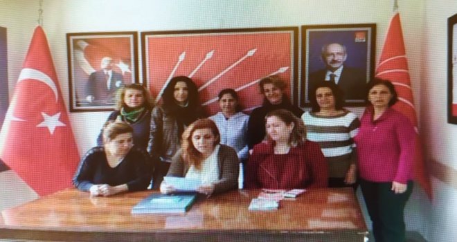 DATÇA CHP KADIN KOLLARINDAN ''KA­DI­NA YÖNELİK ŞİDDETE KARŞI MÜ­CA­DE­LE VE ULUS­LA­RA­RA­SI DA­YA­NIŞ­MA GÜNÜ BASIN AÇIK­LA­MA­SI