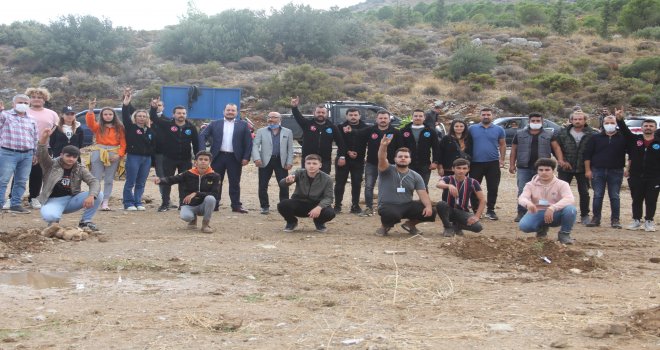 DATÇA ÜLKÜ OCAK­LA­RIN­DAN CUM­HU­Rİ­YET BAY­RA­MI­NA ÖZEL FİDAN DİKİM ET­KİN­Lİ­Ğİ