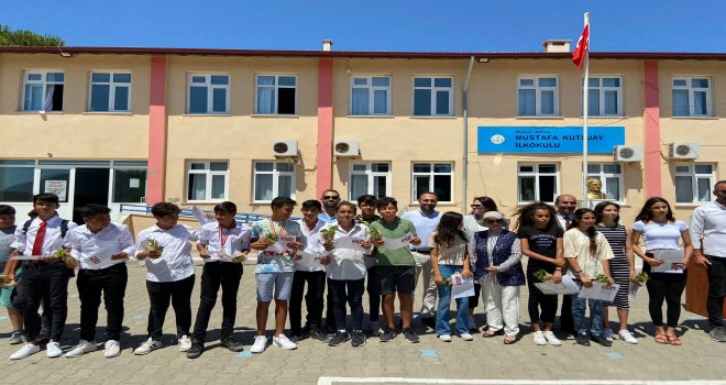 DATÇA'DA 2988 ÖĞRENCİ KARNE HEYECANI YAŞADI