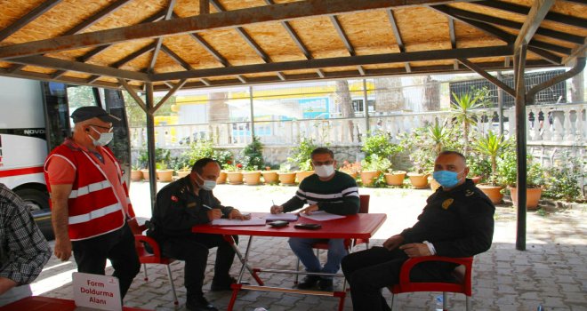 Datça'da Polis, Jandarma ve AK Parti'den Kan ve kök hücre numune bağışına destek