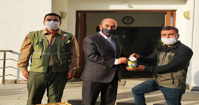 DATÇA'DAKİ 2600 ÖĞ­RENCİYE 1 TOHUM 1 SAKSI KAM­PAN­YA­SI