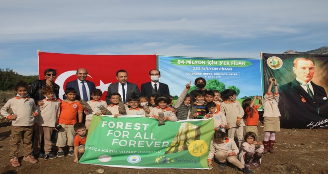‘’Geleceğe Nefes Dünyaya Nefes’’ Datça' da bin adet fidan toprakla buluştu