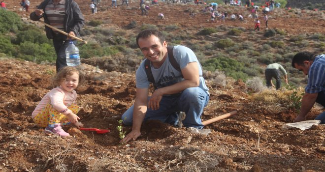 “GE­LE­CE­ĞE NEFES” KAM­PAN­YA­SI KAP­SA­MIN­DA ,DATÇA'DA 11 BİN FİDANIN DİKİMİ GER­ÇEK­LEŞTİRİLDİ