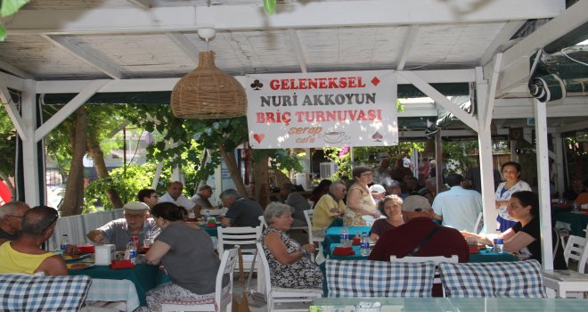 GELENEKSEL NURİ AKKOYUN BRİÇ TURNUVASI YAPILDI