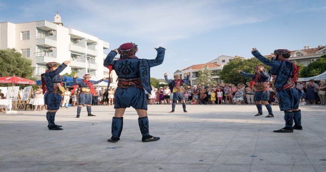 HAYAT BOYU ÖĞ­REN­ME HAF­TA­SI ŞEN­LİK­LE KUT­LAN­DI