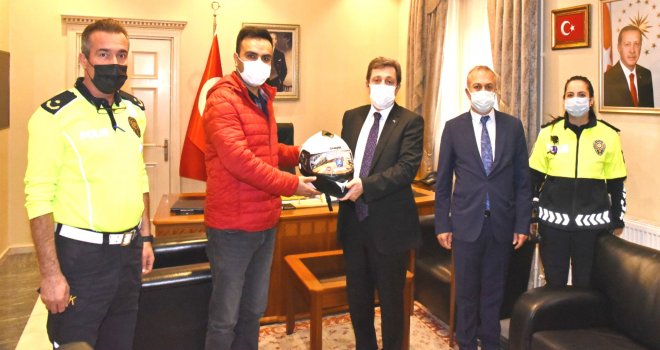 “KAS­KIM KA­FAM­DAKİ KAS­KOM”A BİRİNCİLİK ÖDÜLÜ