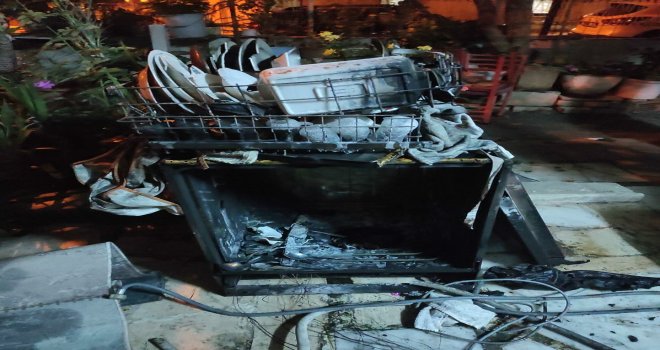 Mut­fak­ta çıkan yan­gın ha­sa­ra yol açtı